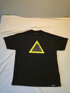 Cookies Black Cotton Graphic T-Shirt XL with Yellow Triangle Print